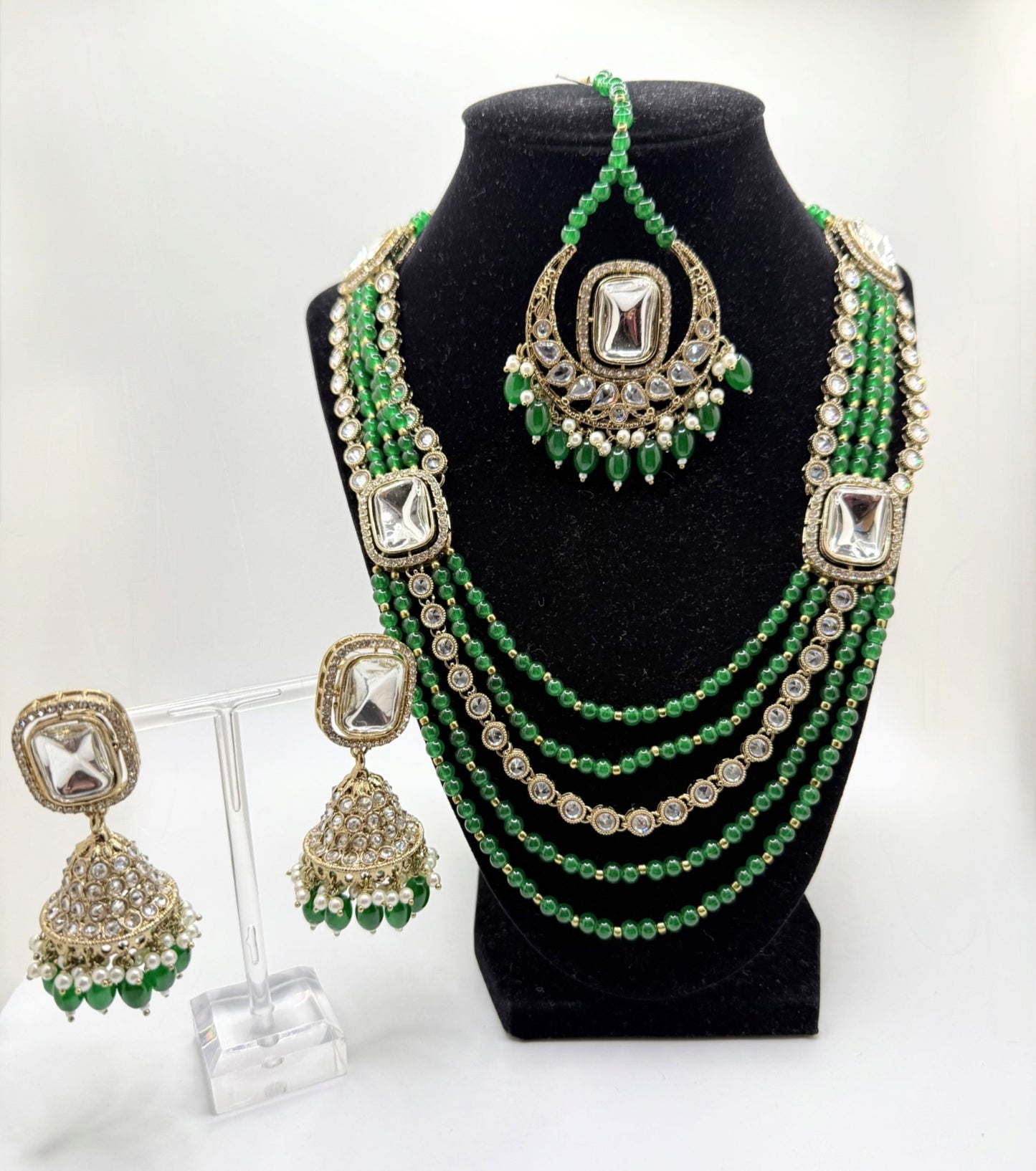 Modish Sana Set