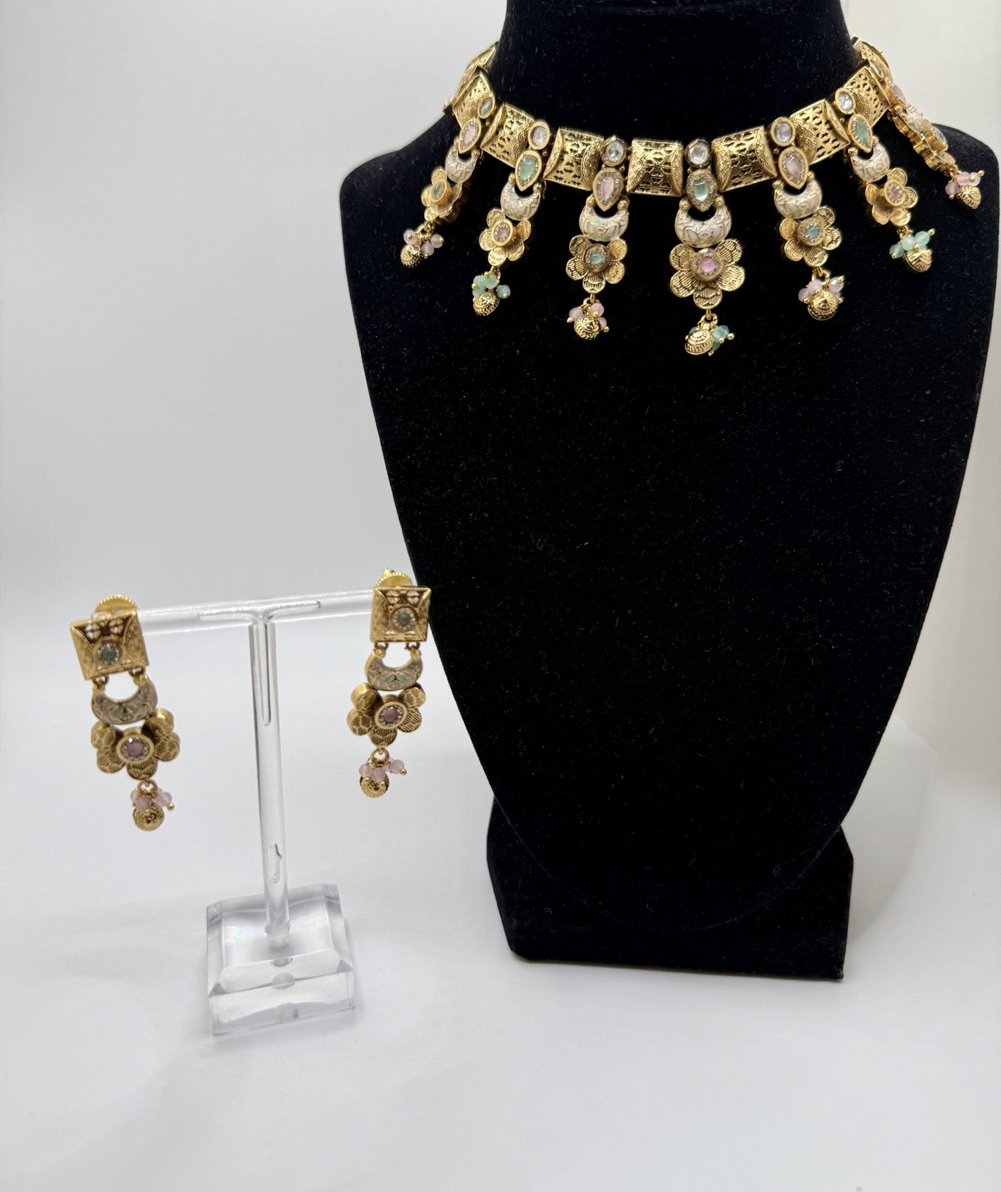Modish Quila Necklace Set