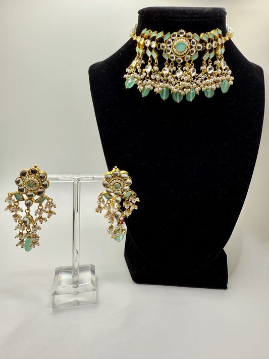 Modish Ariya Necklace Set