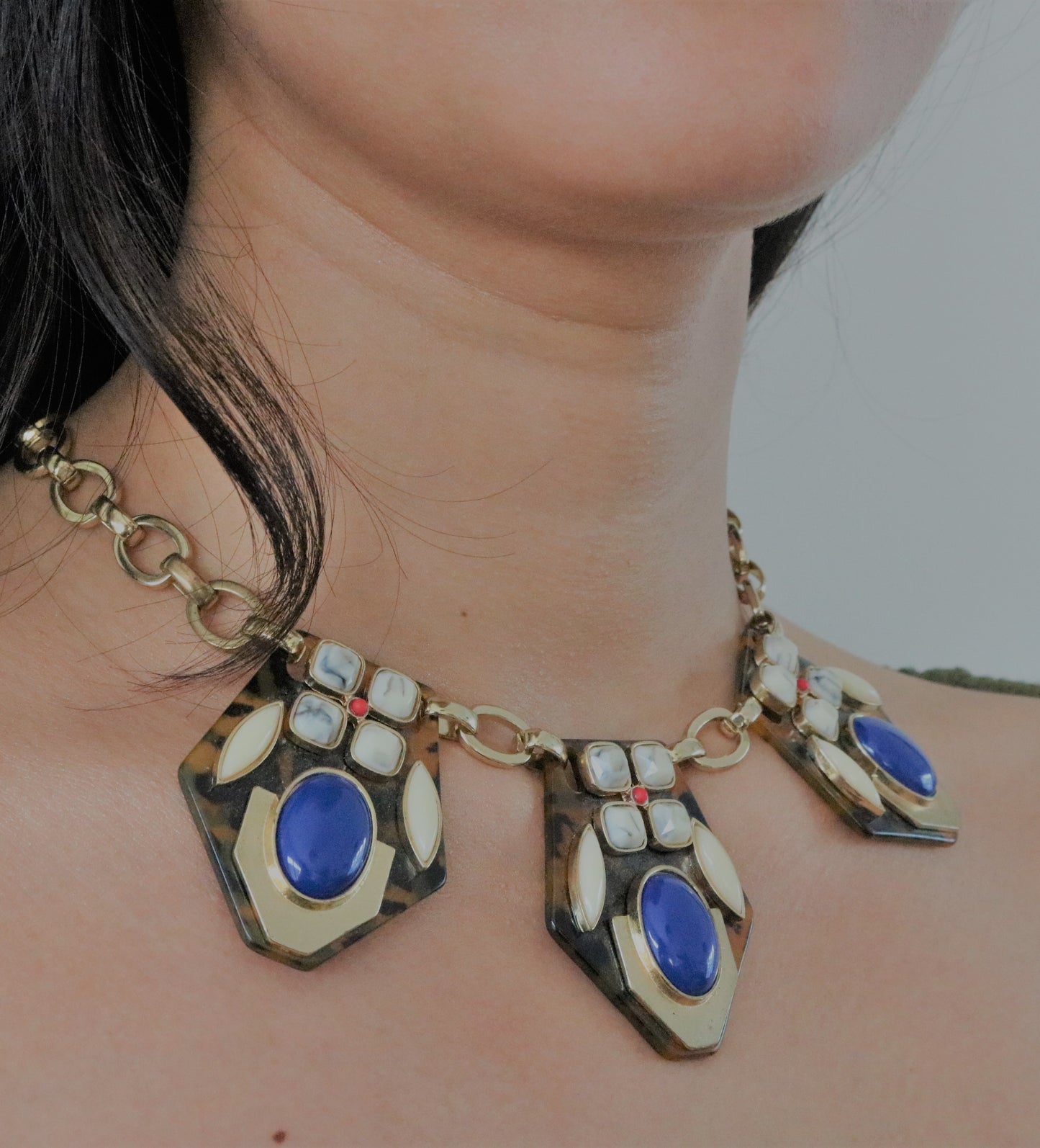 Modish Lynx Statement Necklace