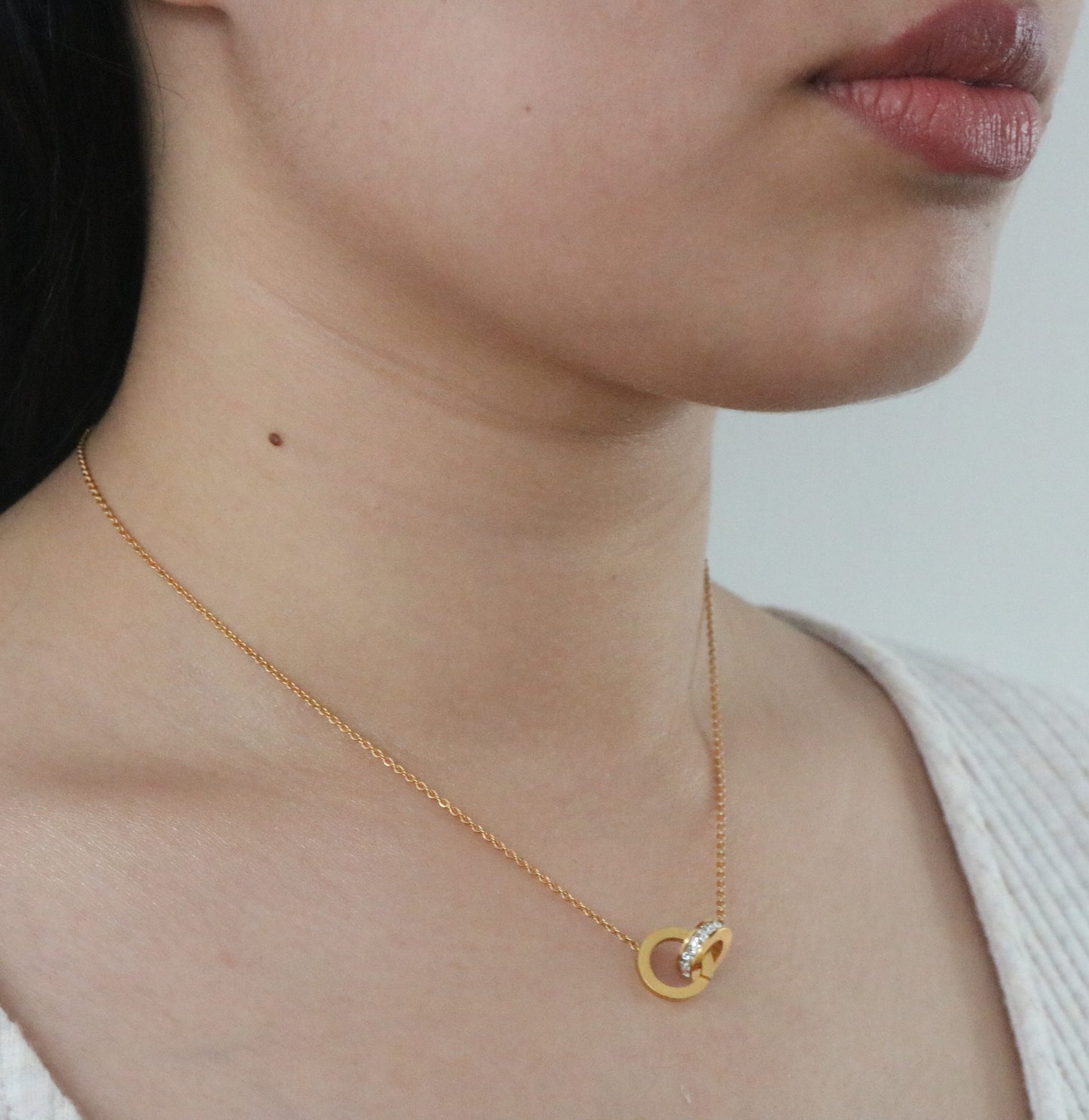 Modish Timeless Necklace