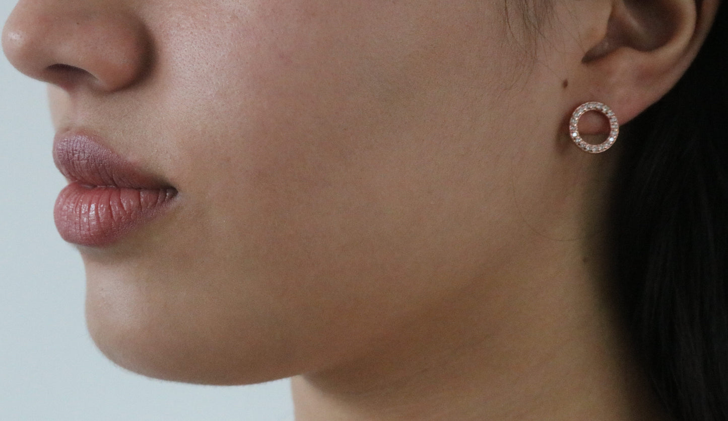 Modish Halo Studs