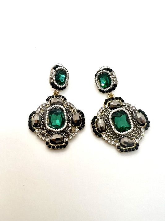Modish Ahala Statement Necklace