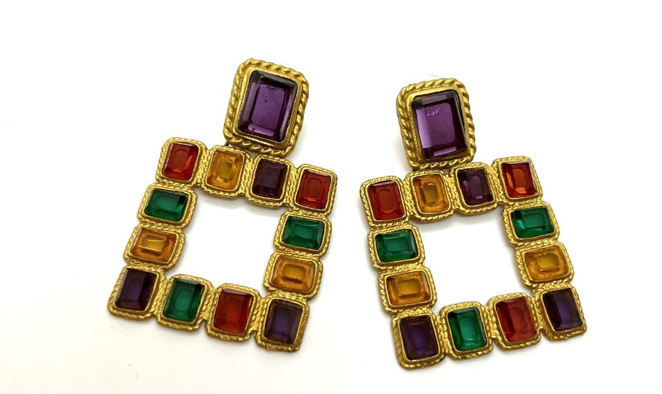 Modish Marwa Statement Earring