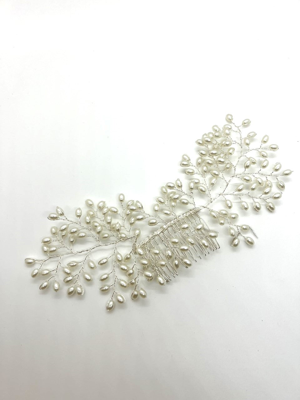 Modish Pearl Hair Comb