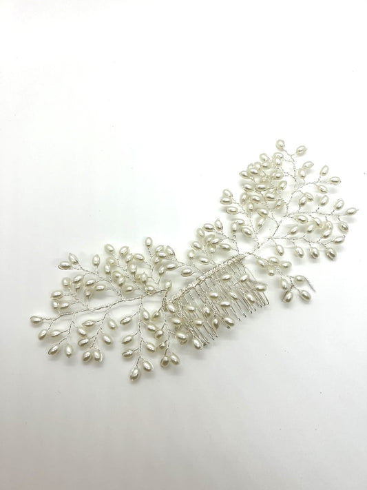 Modish Pearl Hair Comb