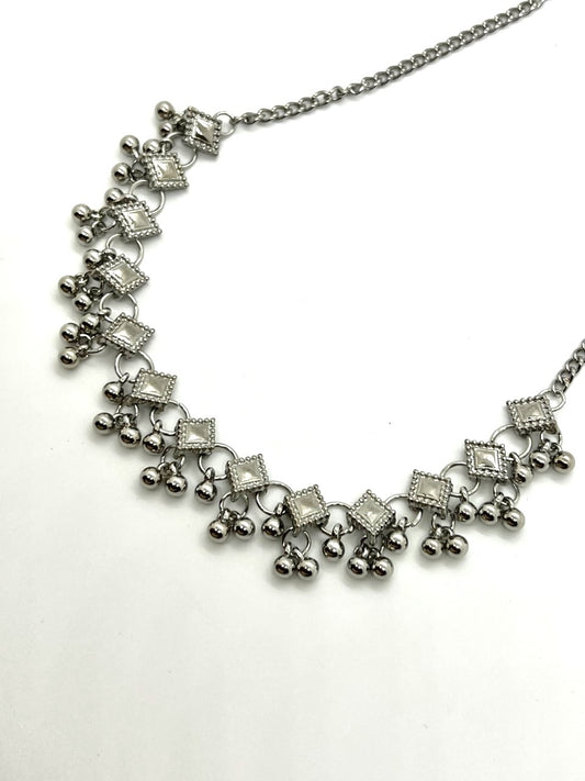 Modish Antique Choker Necklace
