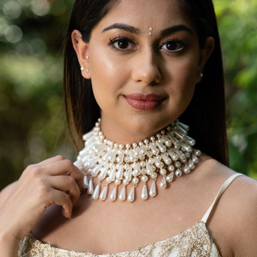 Modish Mabe Statement Necklace