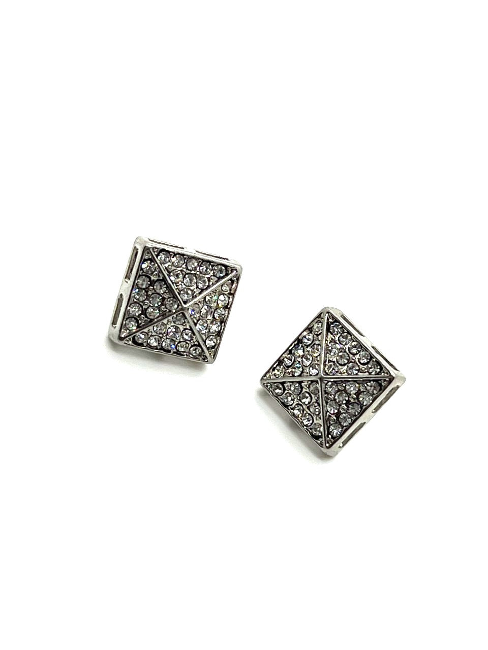 Modish Men's Stud Earrings (Pair)