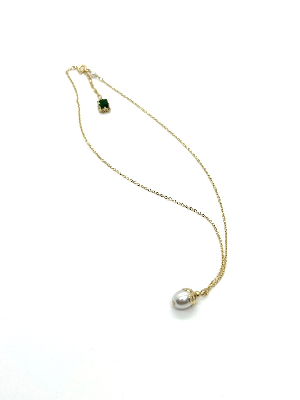 Modish Pearl Necklace