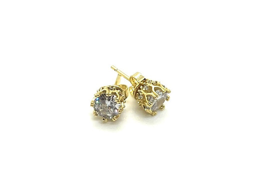 Modish Crown Stud Earrings