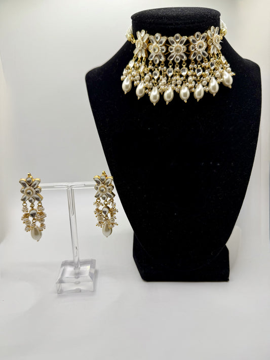 Modish Ria Necklace Set