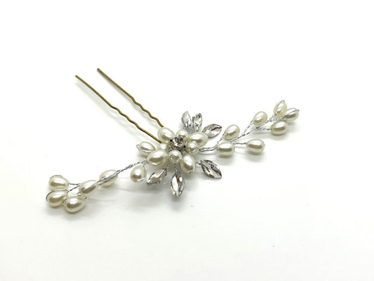 Modish Bridesmaids hair clips