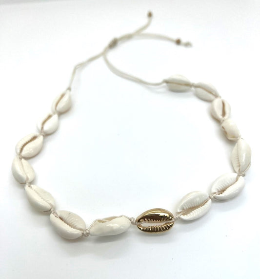 Modish Shell Choker