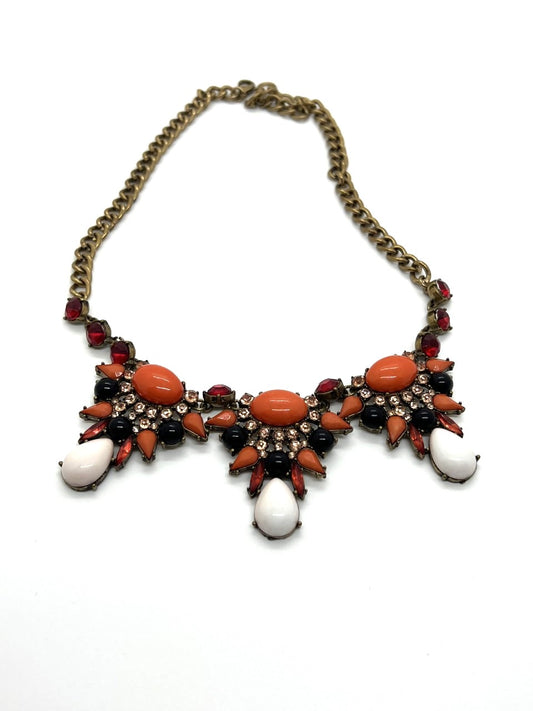 Modish Pero Statement Necklace